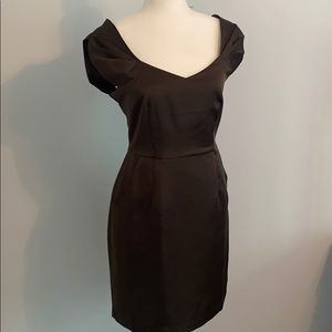 🌺 NWT Elegant satin dress by Theme